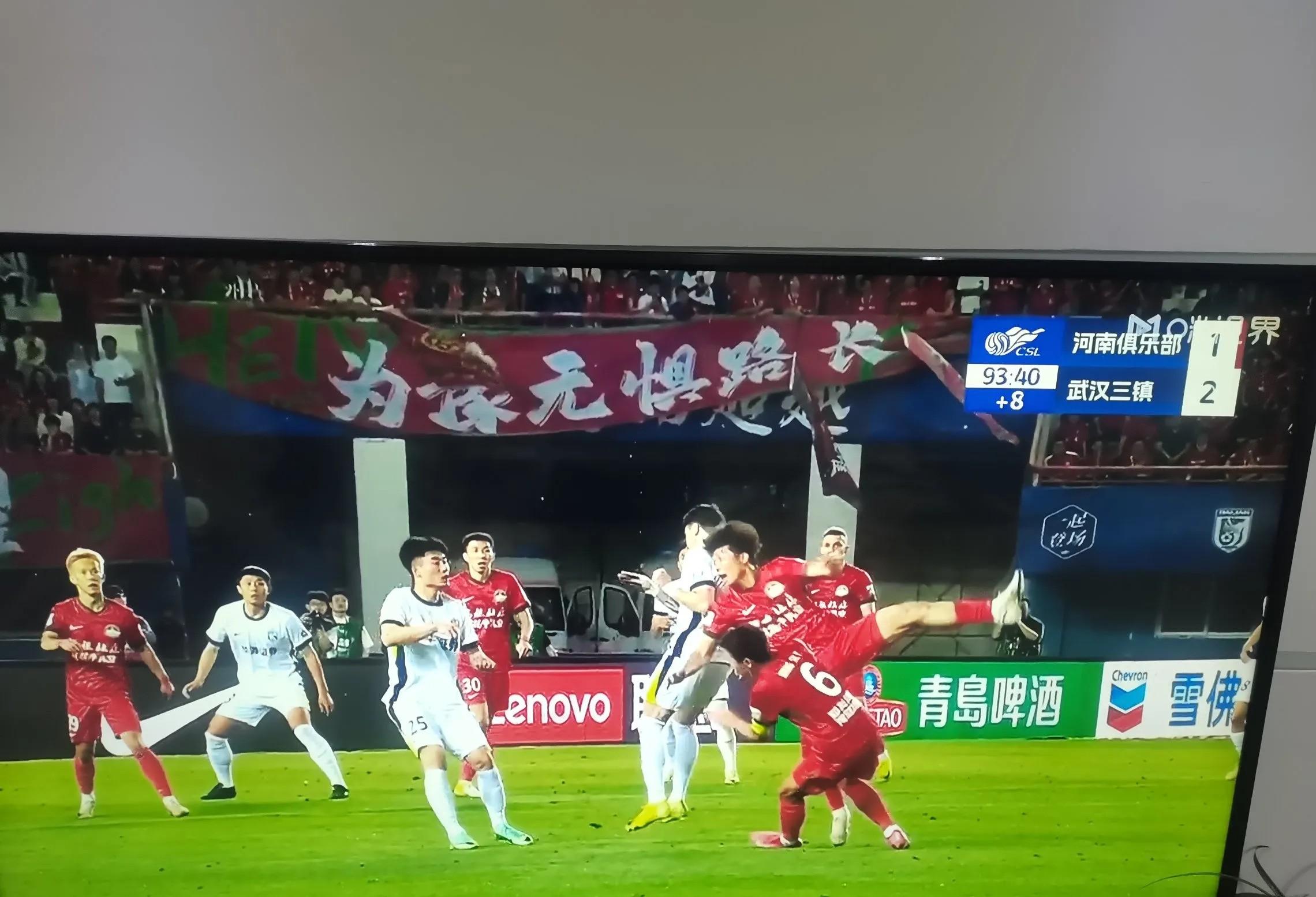 里程碑夜！武汉三镇门线救险；CBA季后赛今晚刷纪录；媒体盛赞；训练强度显著提升(北京国安对武汉三镇)